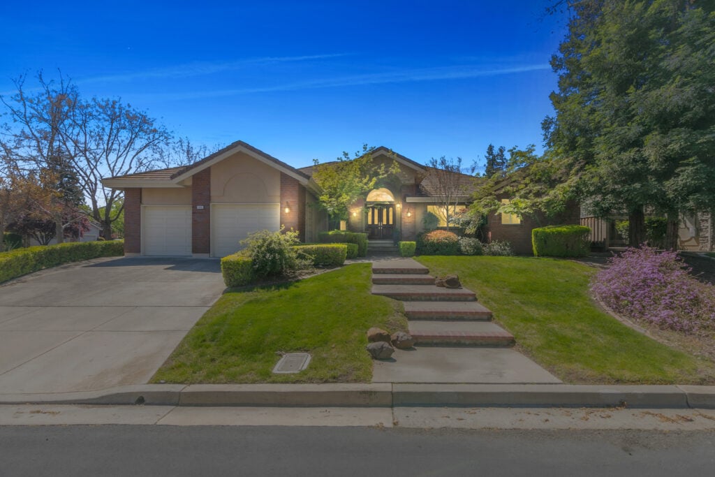 Brentwood real estate agent (Homes by Krista)