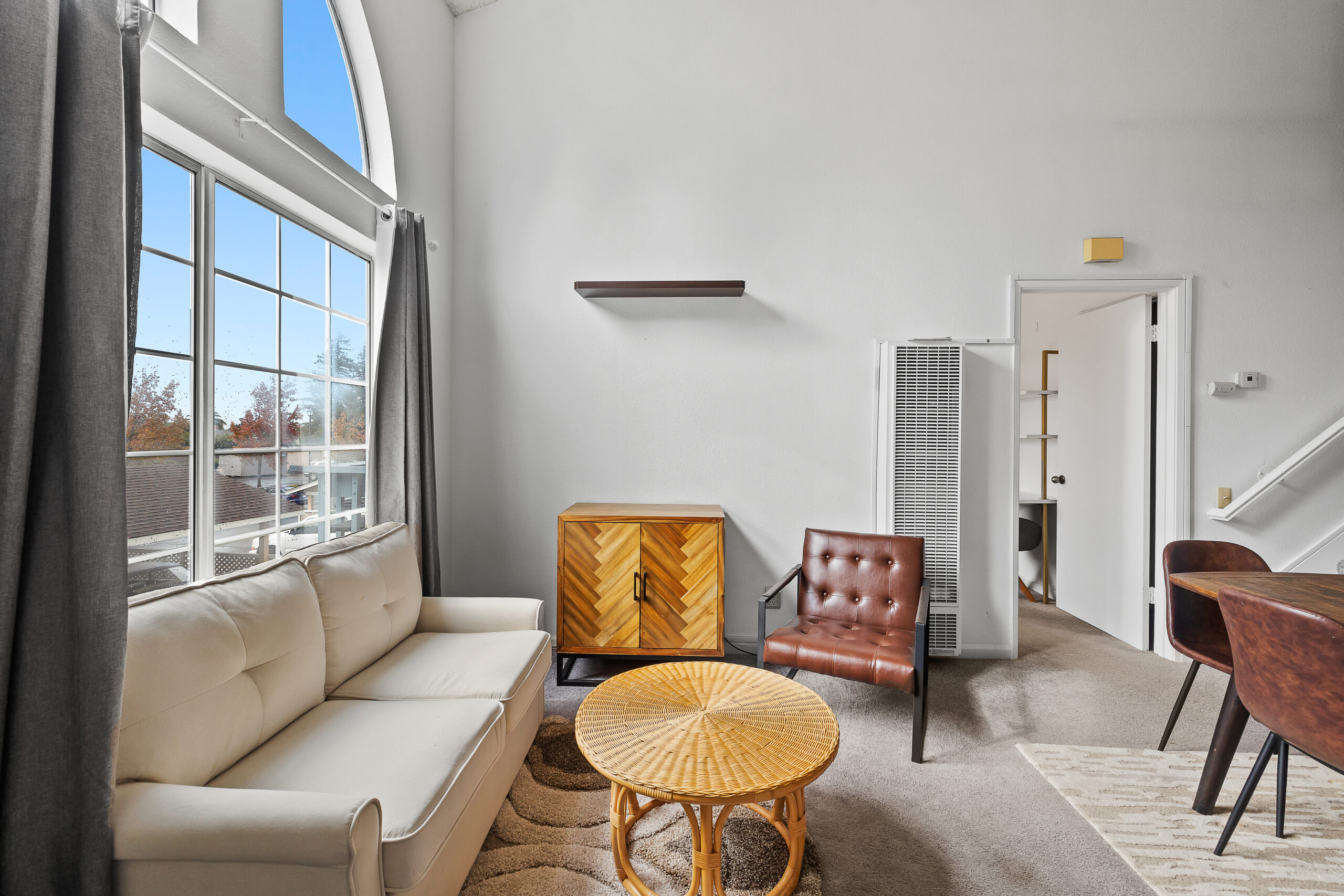 Brentwood real estate agent (Homes by Krista)