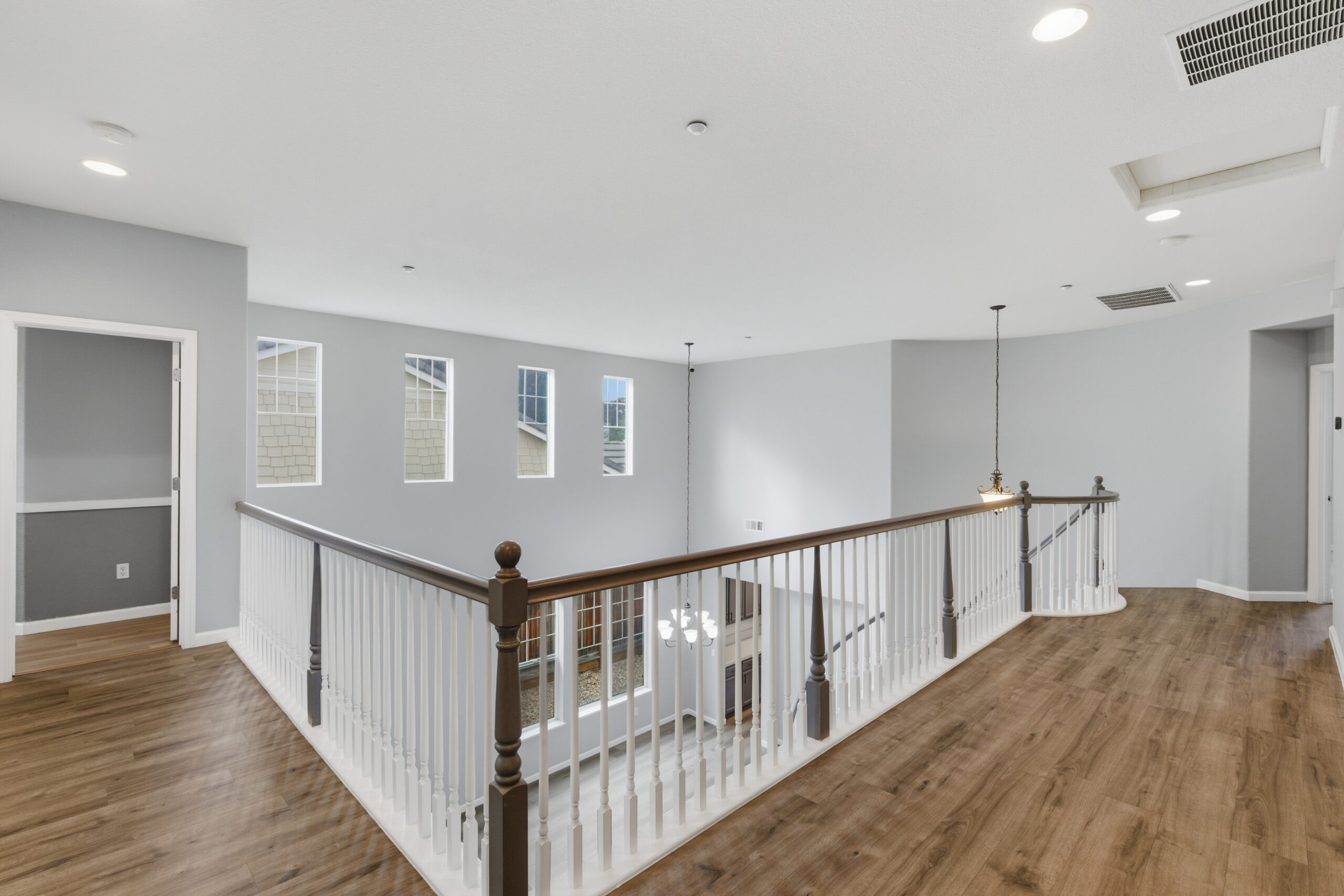 Brentwood real estate agent (Homes by Krista)