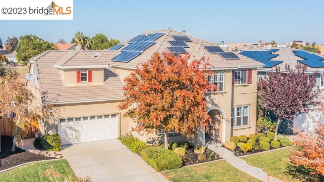 Brentwood real estate agent (Homes by Krista) Brentwood real estate agent (Homes by Krista)