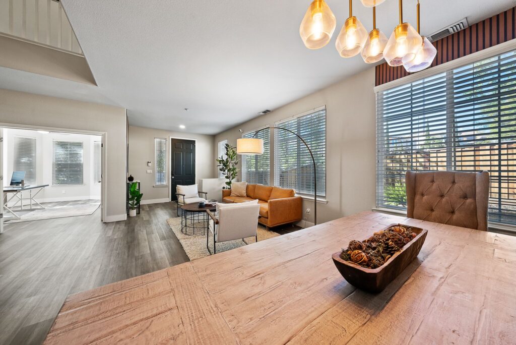 Brentwood real estate agent (Homes by Krista)