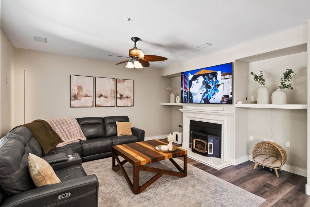 Brentwood real estate agent (Homes by Krista)