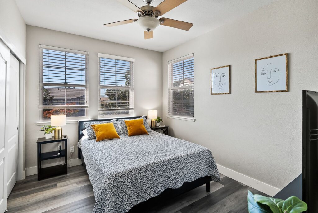 Brentwood real estate agent (Homes by Krista)