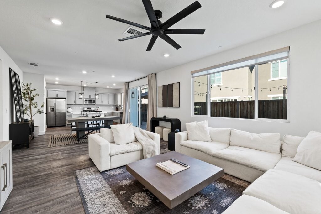 Brentwood real estate agent (Homes by Krista)