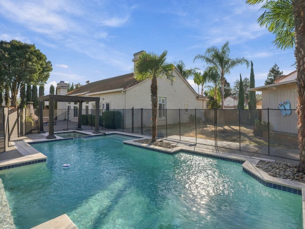 Brentwood real estate agent (Homes by Krista)